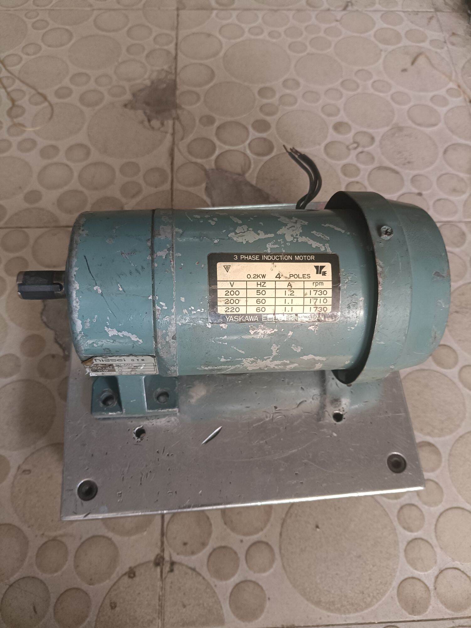 motor giảm tốc 140 vòng phút ( 200w 0.2kw ) điện 220v