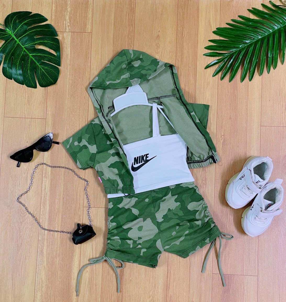 Set Lính Đùi Kèm Áo Khoác Cho Bé Gái