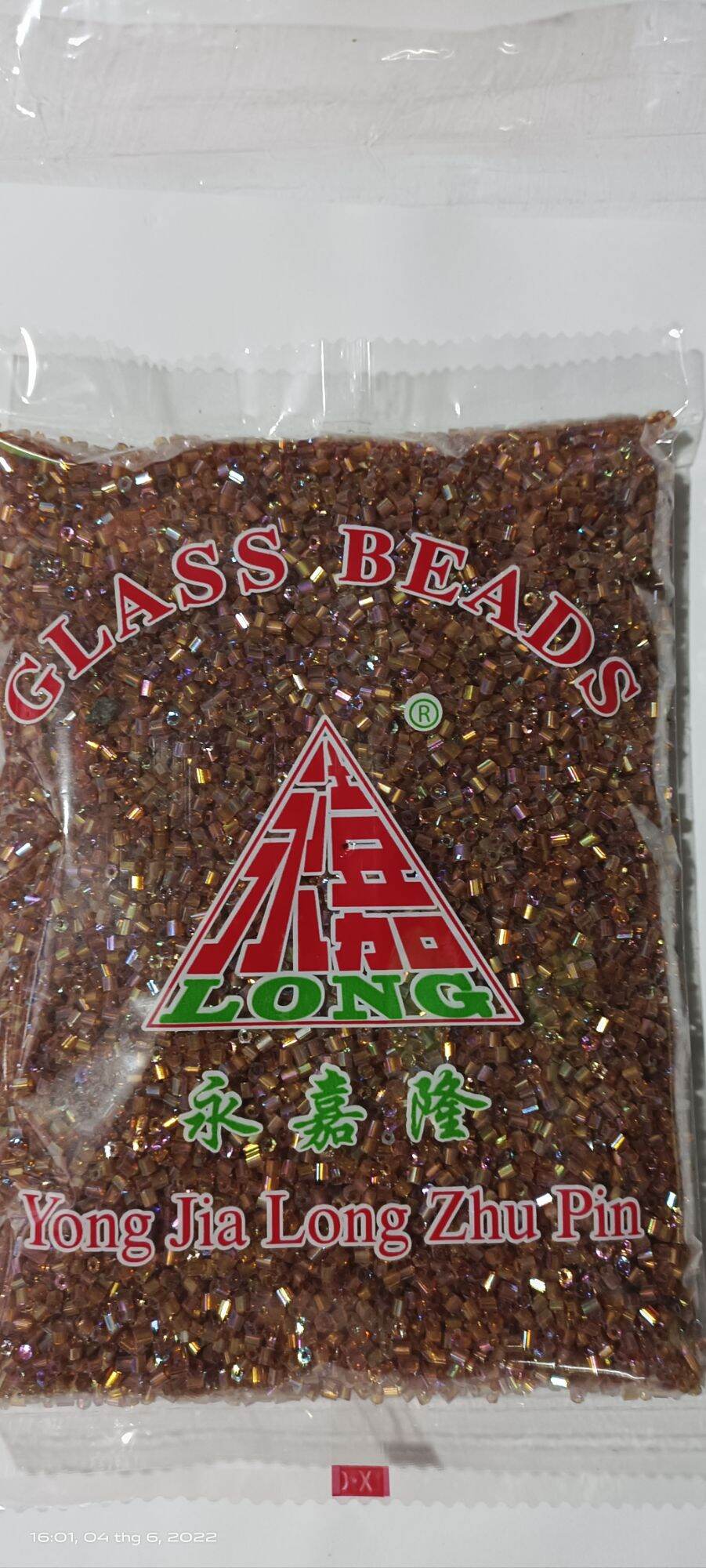 Hạt cườm đính áo