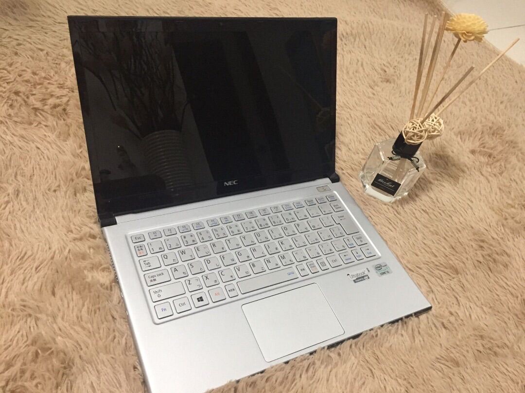 Laptop siêu mỏng siêu nhẹ Nhật Bản NEC VersaPro VK18 Core i7-3537U 4gb Ram 128gb SSD màn hình 13.3inch vỏ nhôm magie siêu mỏng nhẹ 800gram thumbnail