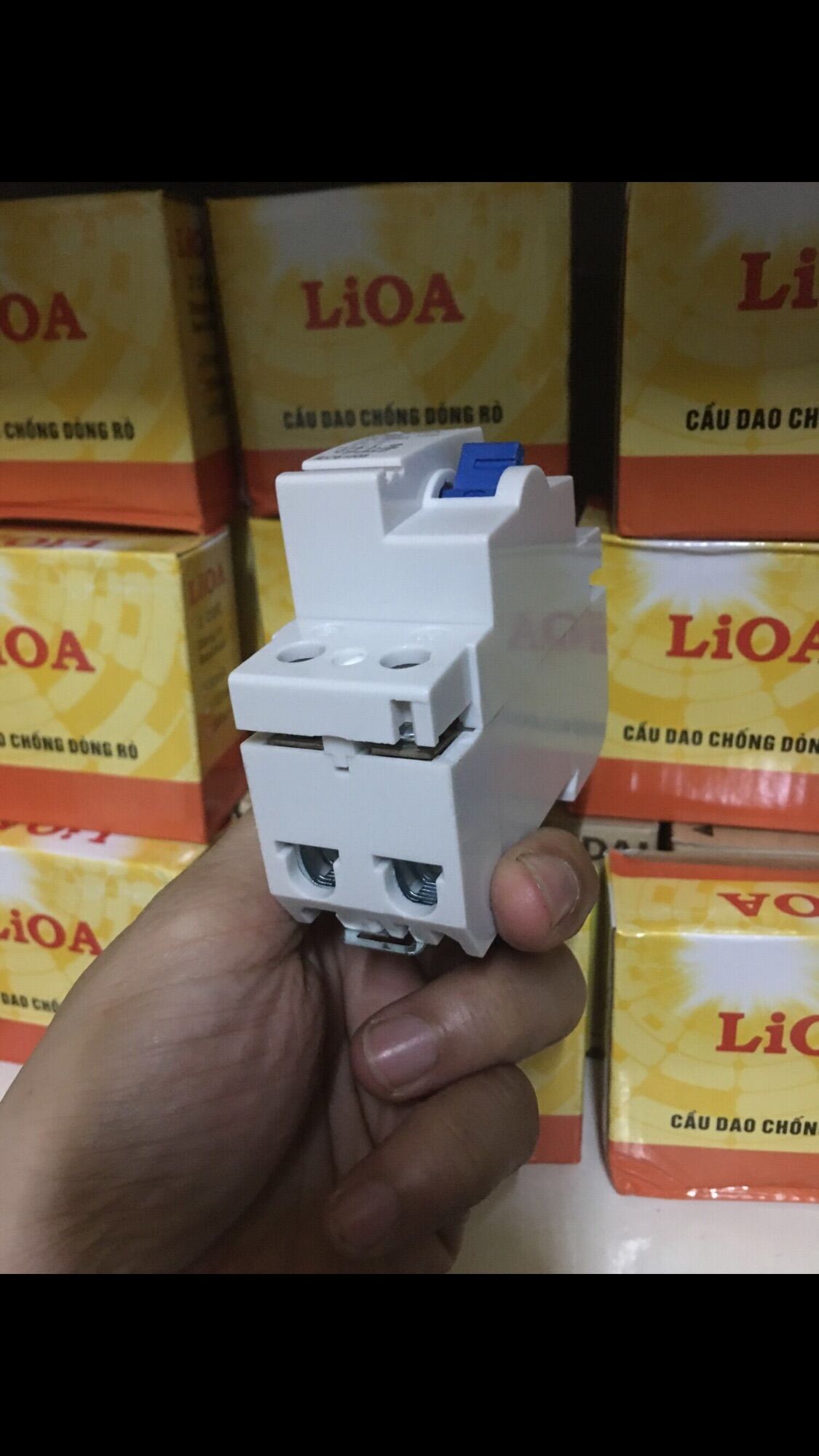 Cầu dao an toàn chống giật Lioa