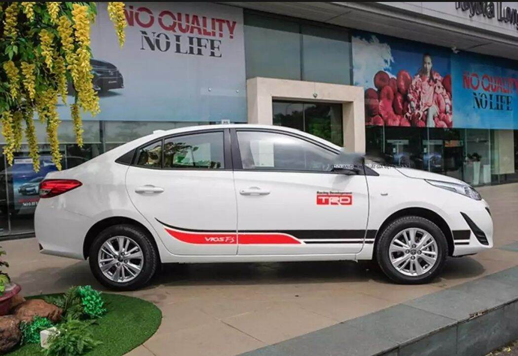 Tem dán sườn xe Toyota Vios thể thao cá tính