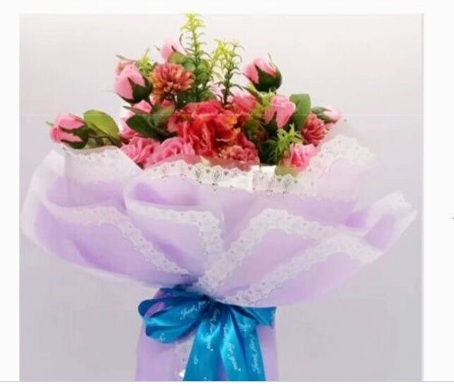 giấy bó hoa viền ren