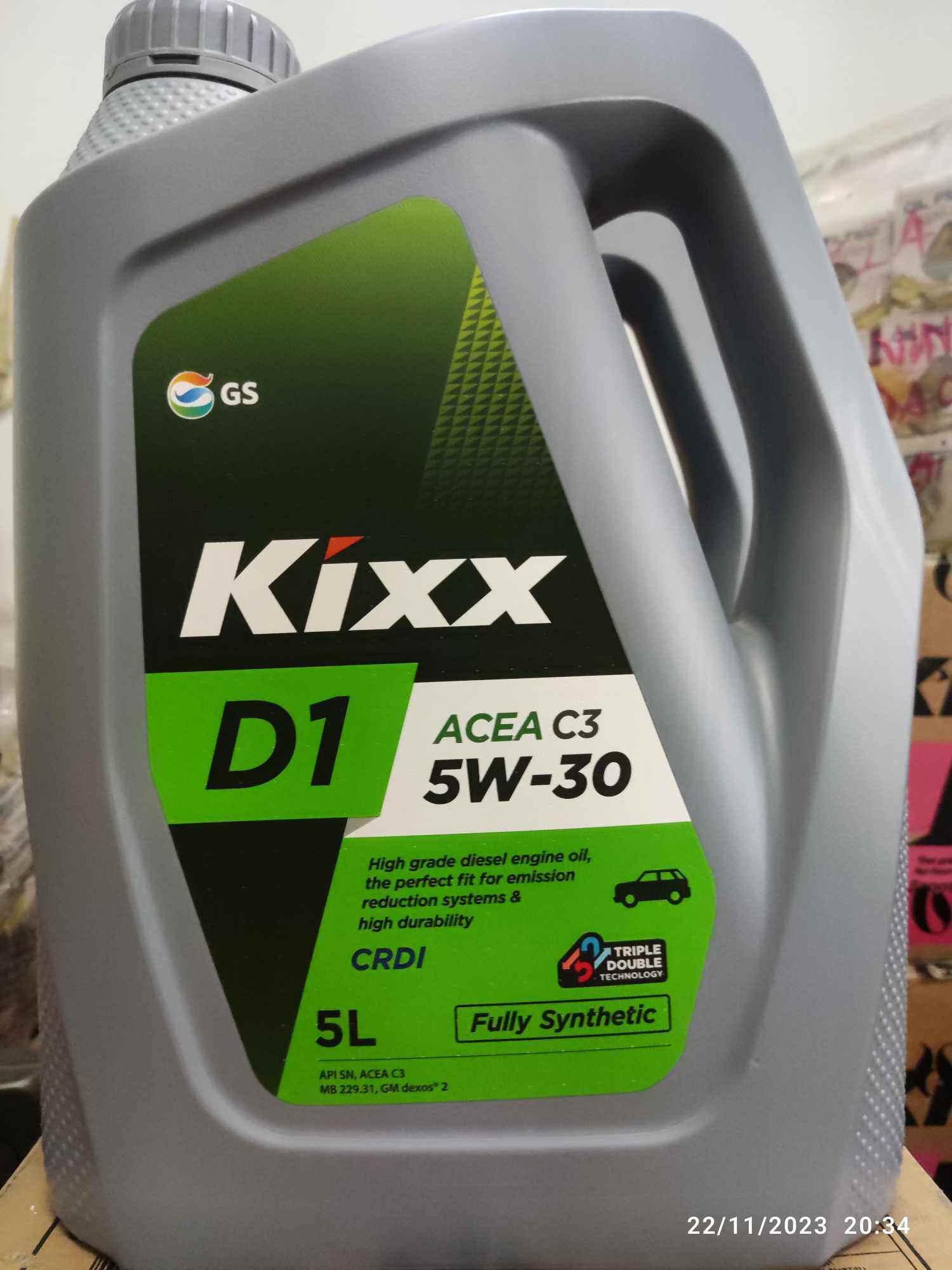 Nhớt kixx d1 c3 5w30- 5l - bao bì mới hoàn toàn