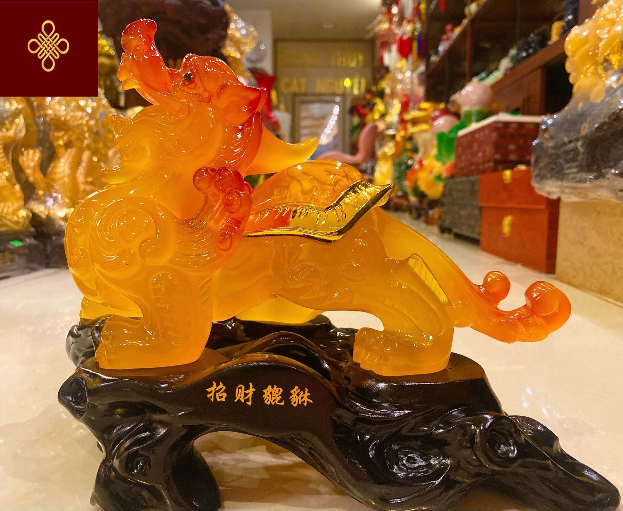 Tượng Tì hưu phong thuỷ màu lưu ly