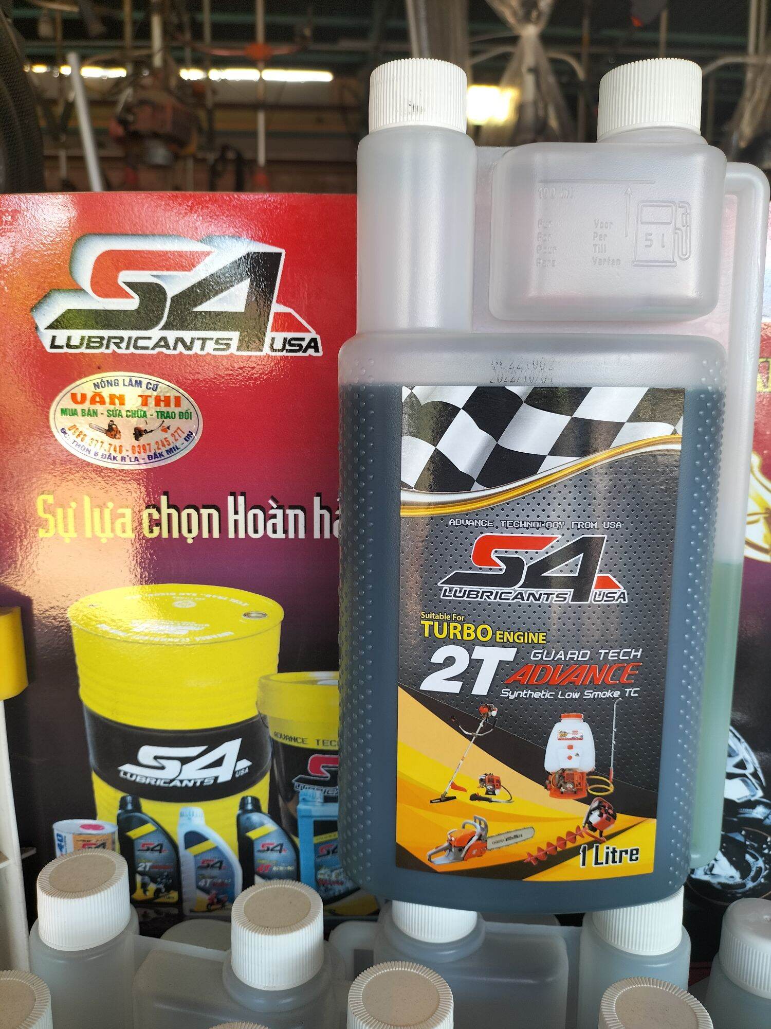 Nhớt S4 pha xăng dành cho Động cơ 2 thì máy cưa xích máy cắt cỏ