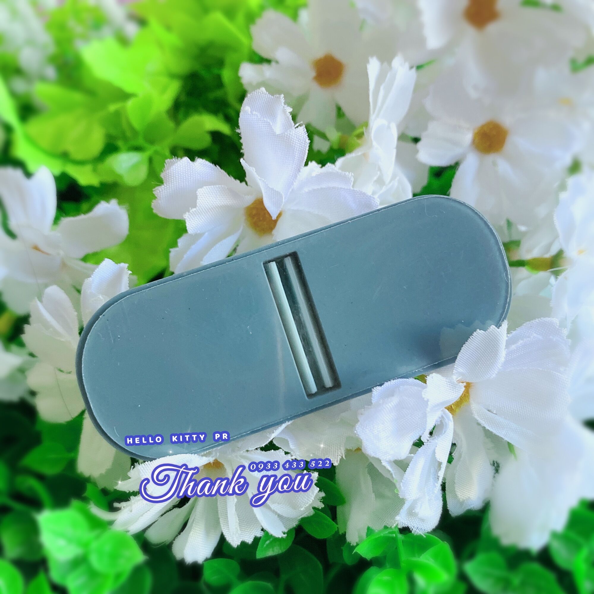 Kẹp giữ phích cắm Hello Kitty - Doremon Doraemon