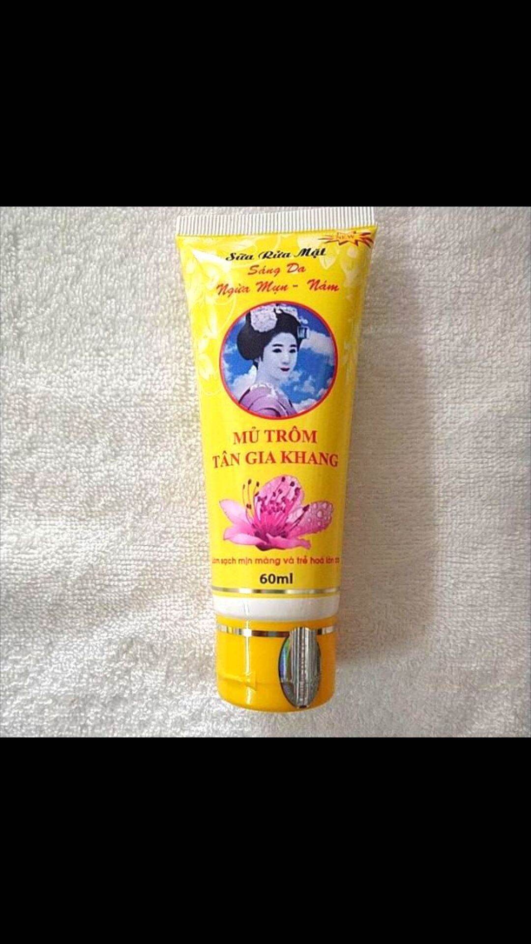6 tuyp sữa rửa mặt mủ trôm tân gia khang