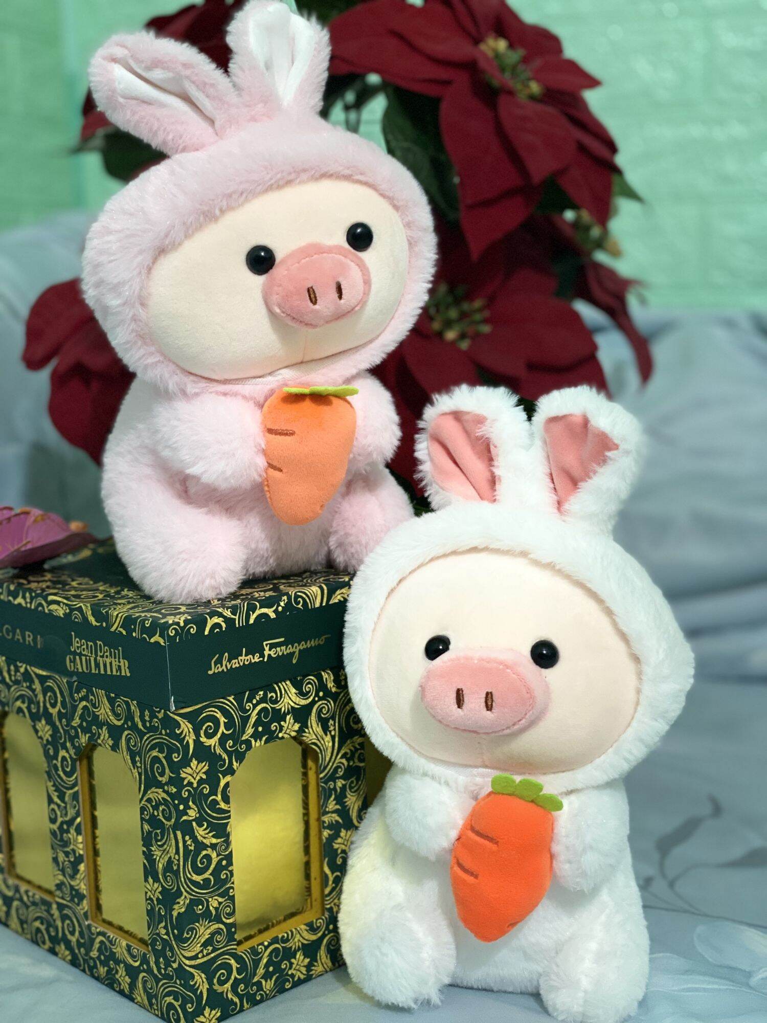 Gấu bông Heo ôm cà rốt