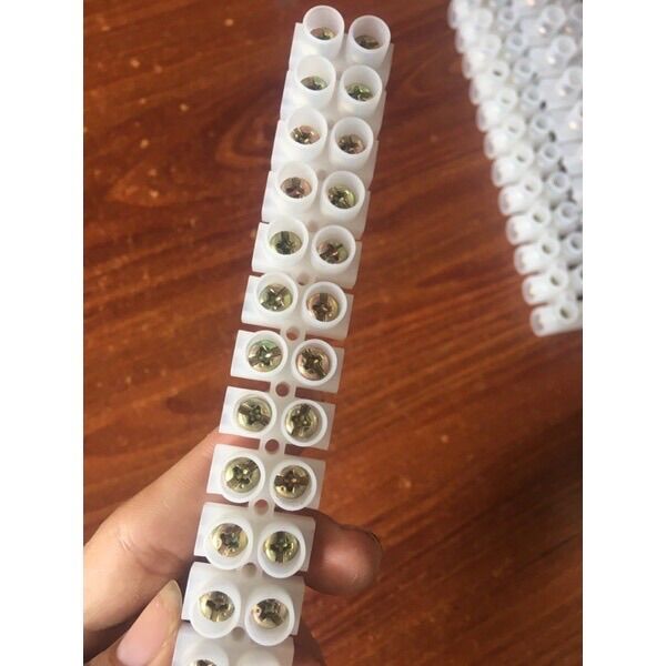 Electrical Wire Connector 15A 30A 60A (1 Bar Includes 12 Eyes)