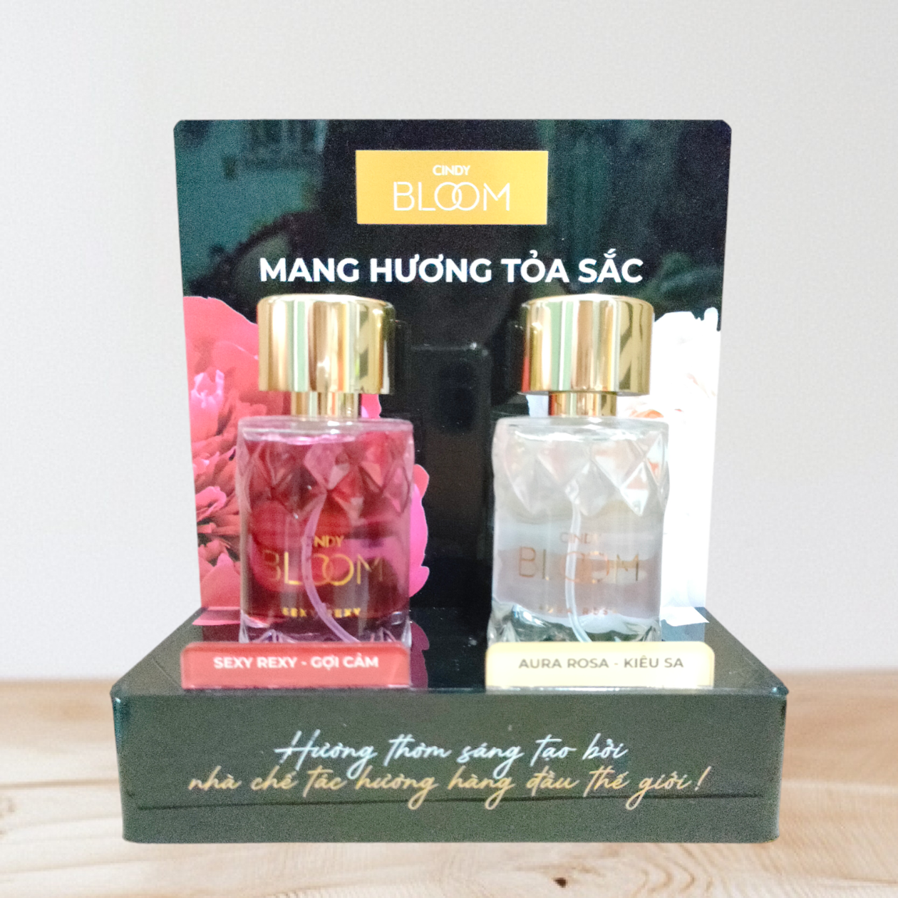 Kệ 2 chai nước hoa Cindy Bloom 50ml (Aura Rosa/ Sexy Rexy)