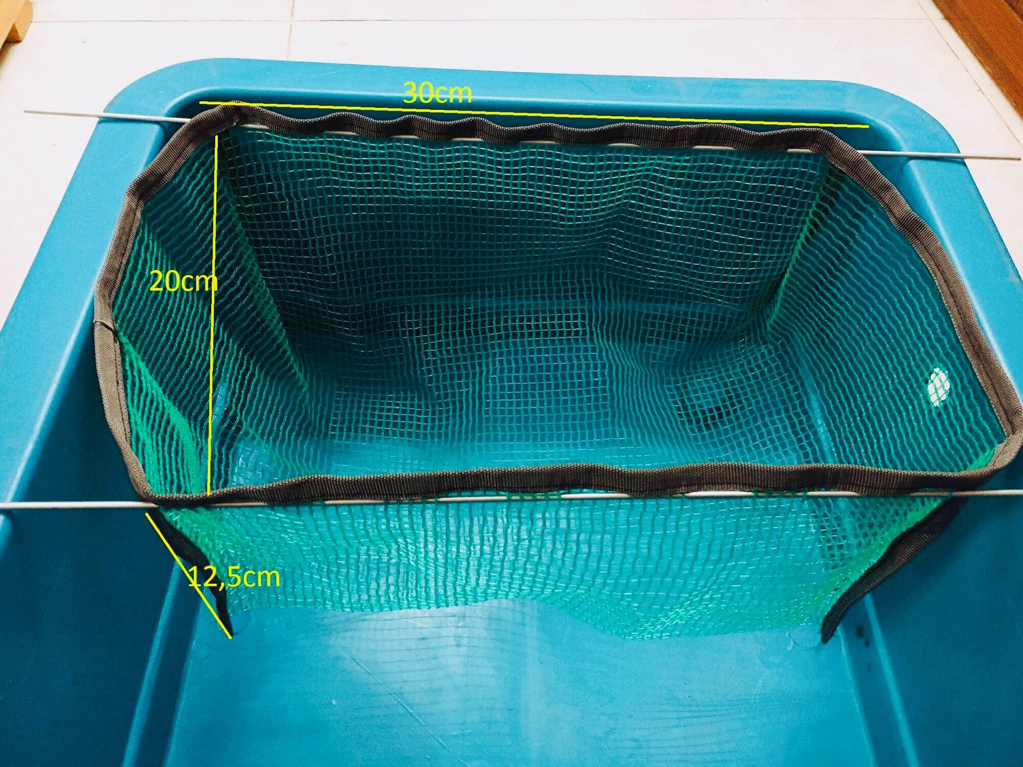 Lồng đẻ cá guppy