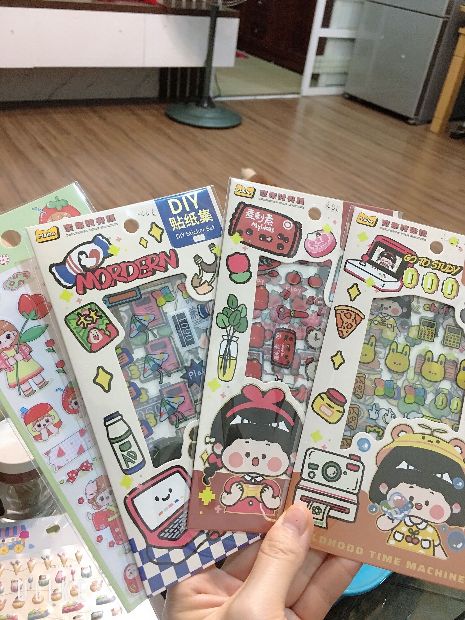 Sticker Ngộ Nghĩnh Đáng Yêu Dành Cho Tuổi Teen