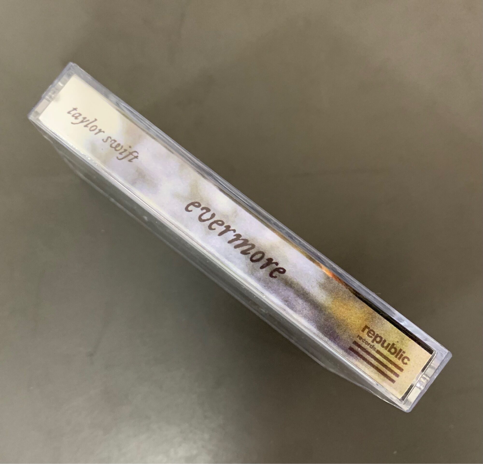 Băng nhạc cassette Taylor Swift Evermore