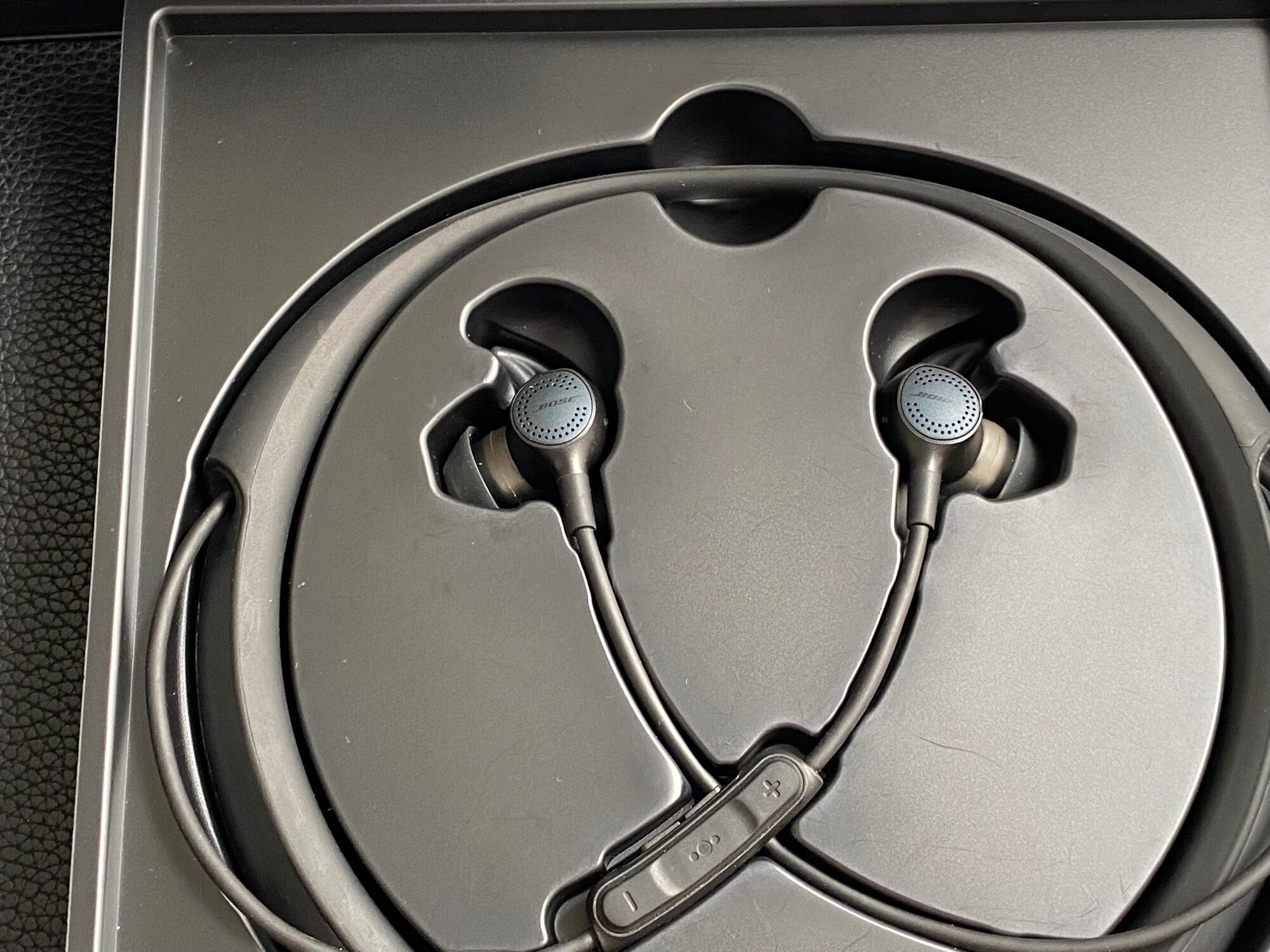 Tai Nghe Không Dây Bose Quiet Control QC30