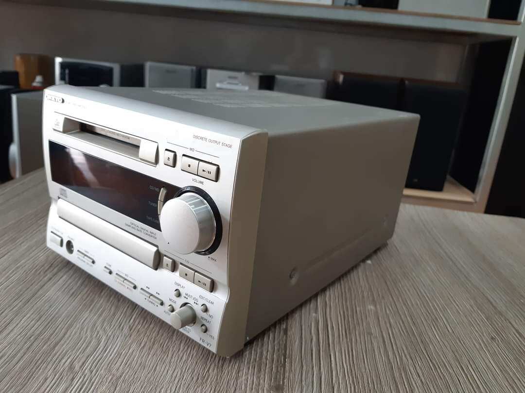 cục dàn Onkyo V7