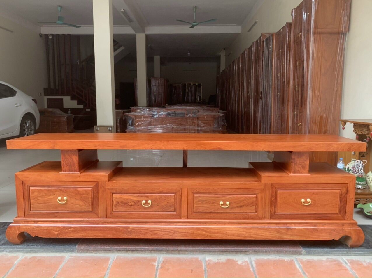 Kệ tivi sofa phẳng gỗ hương đá