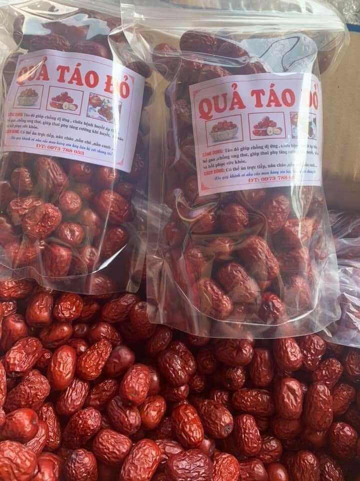 Táo đỏ tân cương loại 1 ngọt .dẻo 1kg