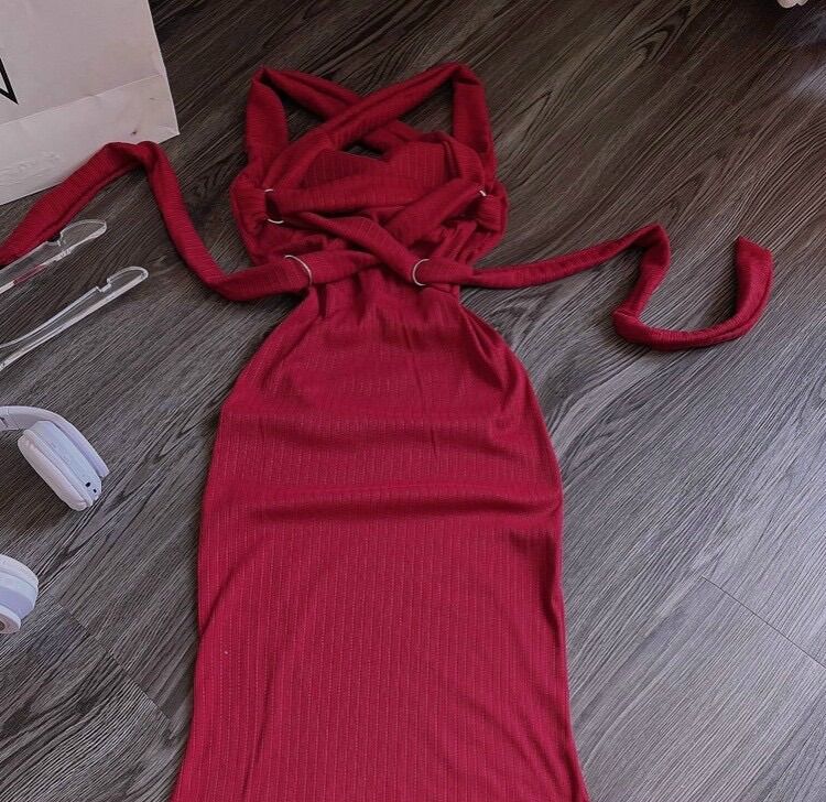 Đầm body cột dây