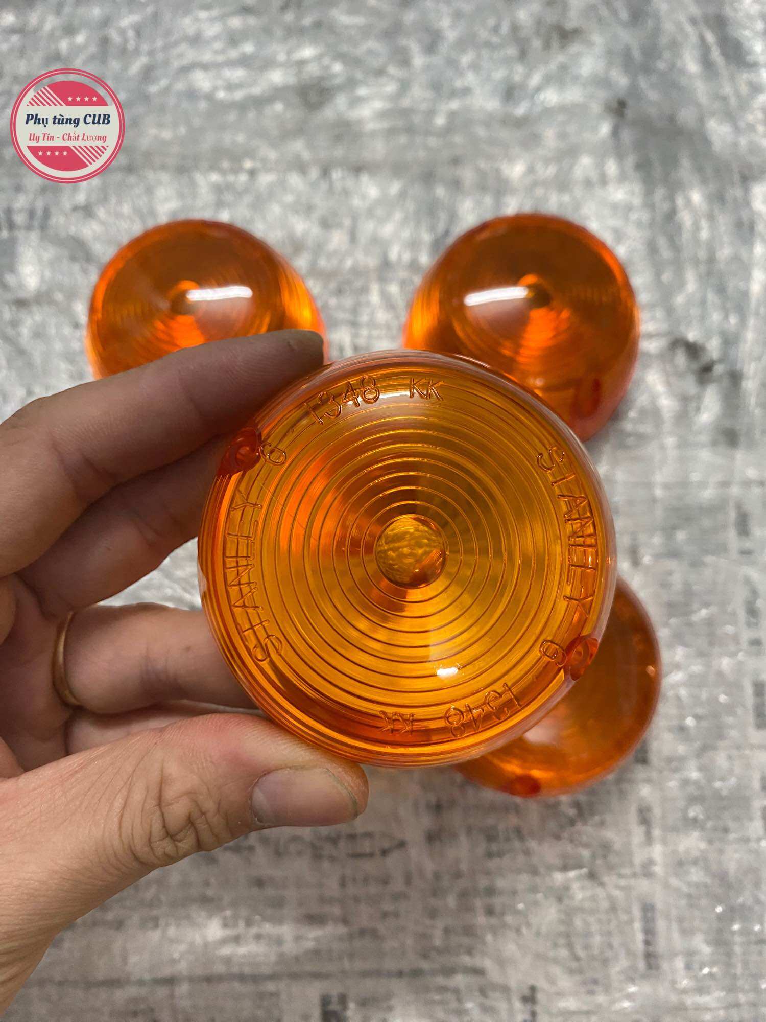 Chụp xi nhan cub 78 hàng Thái ( giá 1 chụp )