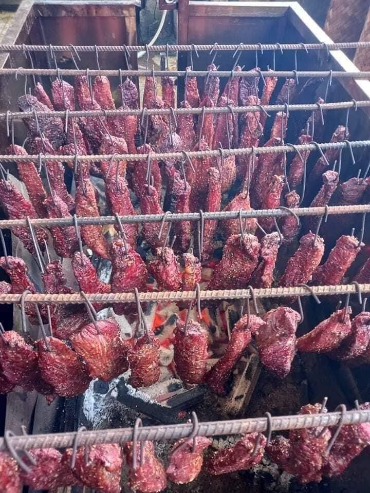 Thịt Lợn Khô Gác Bếp 1Kg Tặng Kèm Chẳm Chéo