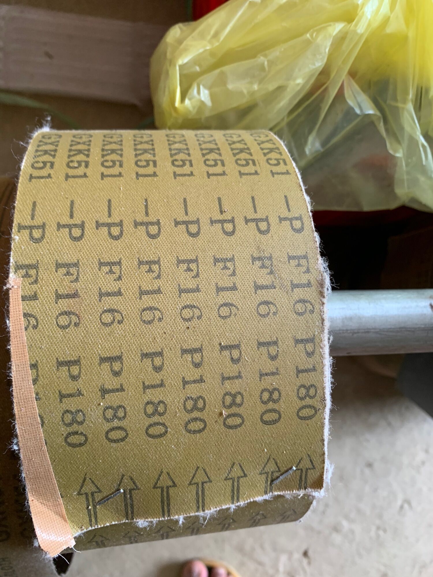 Giấy giáp, giấy chà nhám bán theo mét