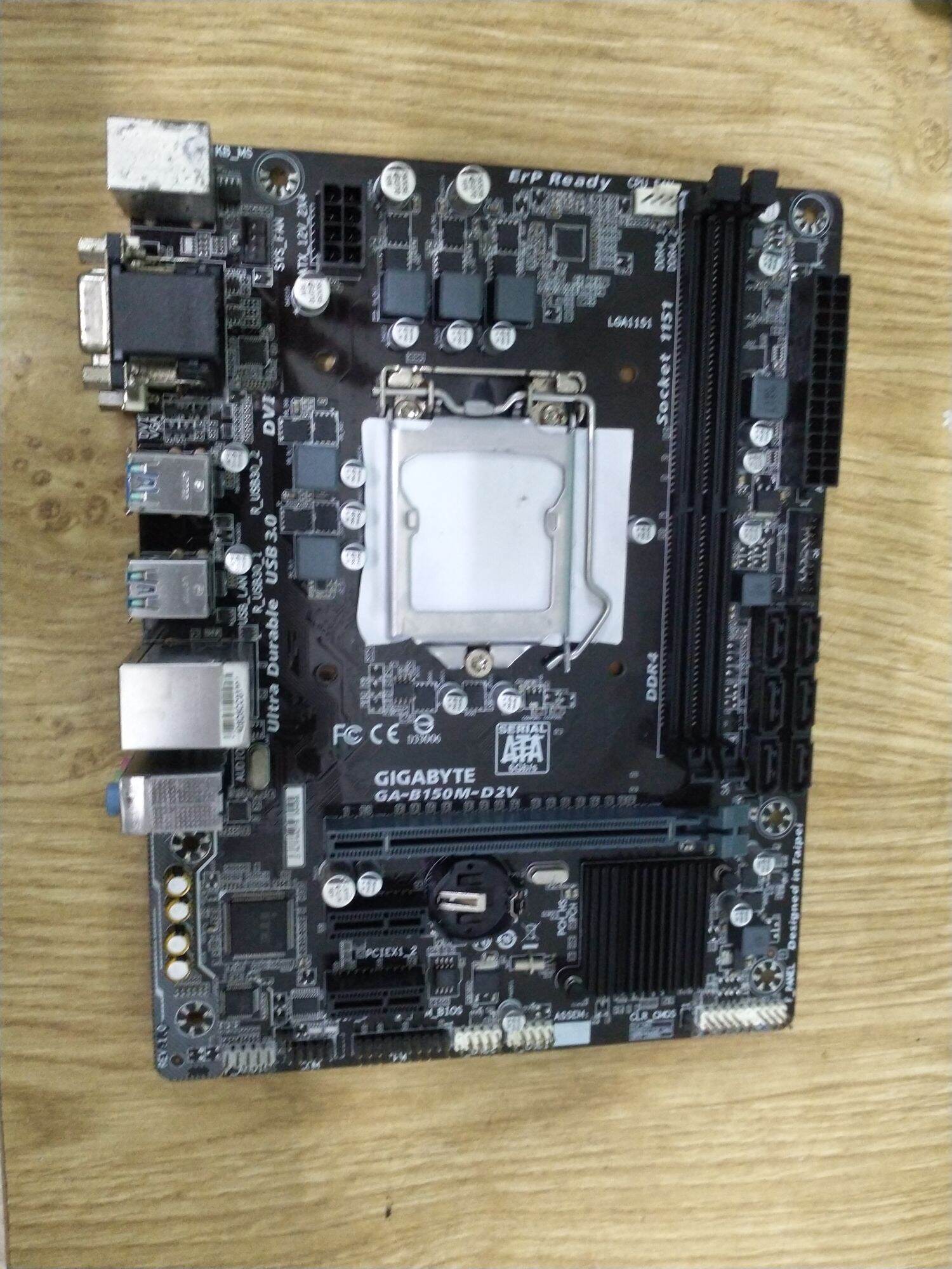 mainboard gigabyte b150M -d2v ram Ddr4