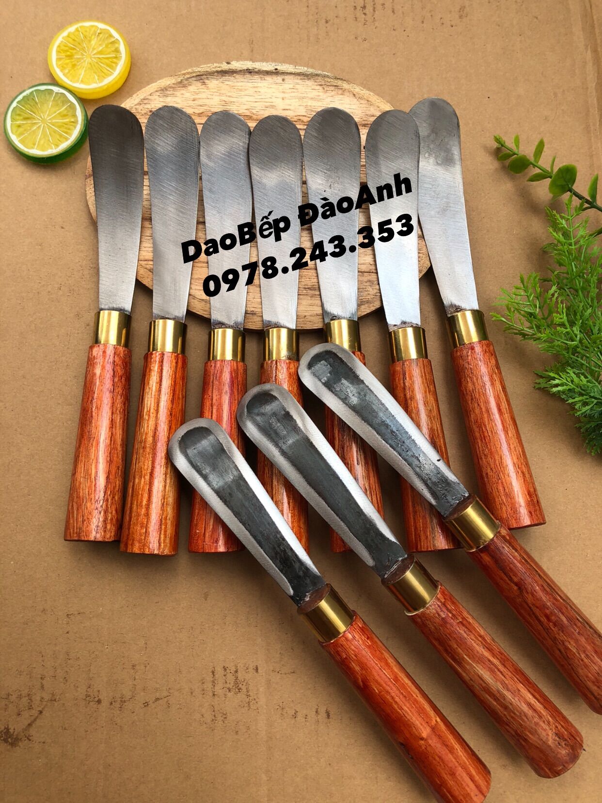 Dao lấy cơm dừa