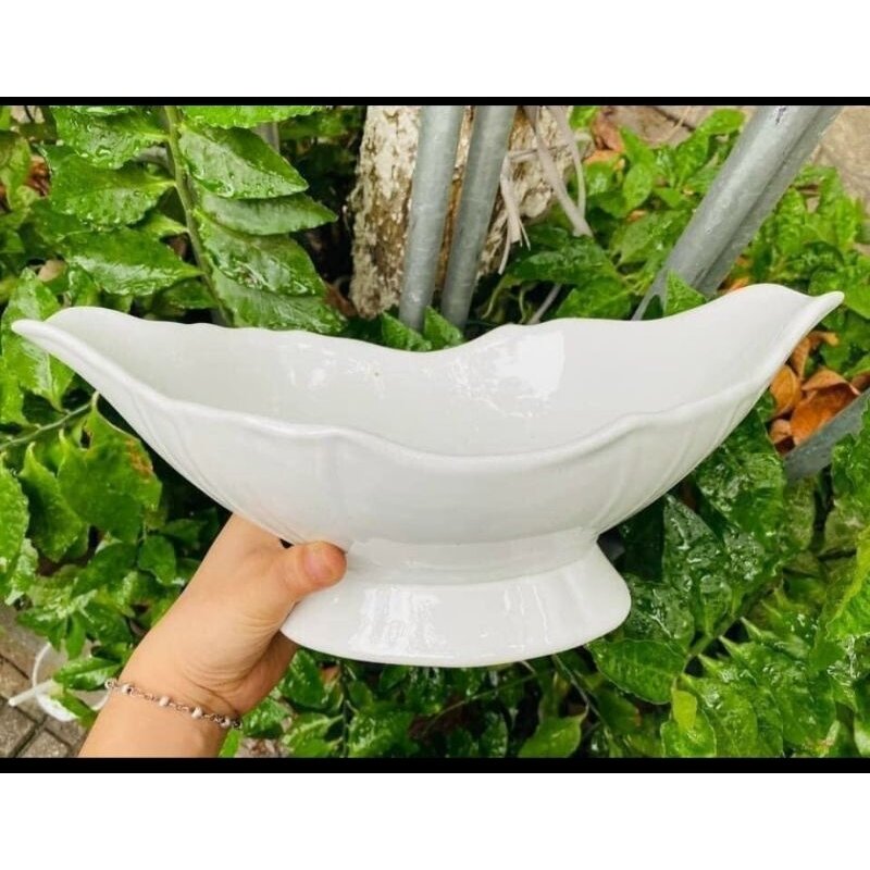 Bát thuyền đựng gà cúng hoặc trang trí hoa quả