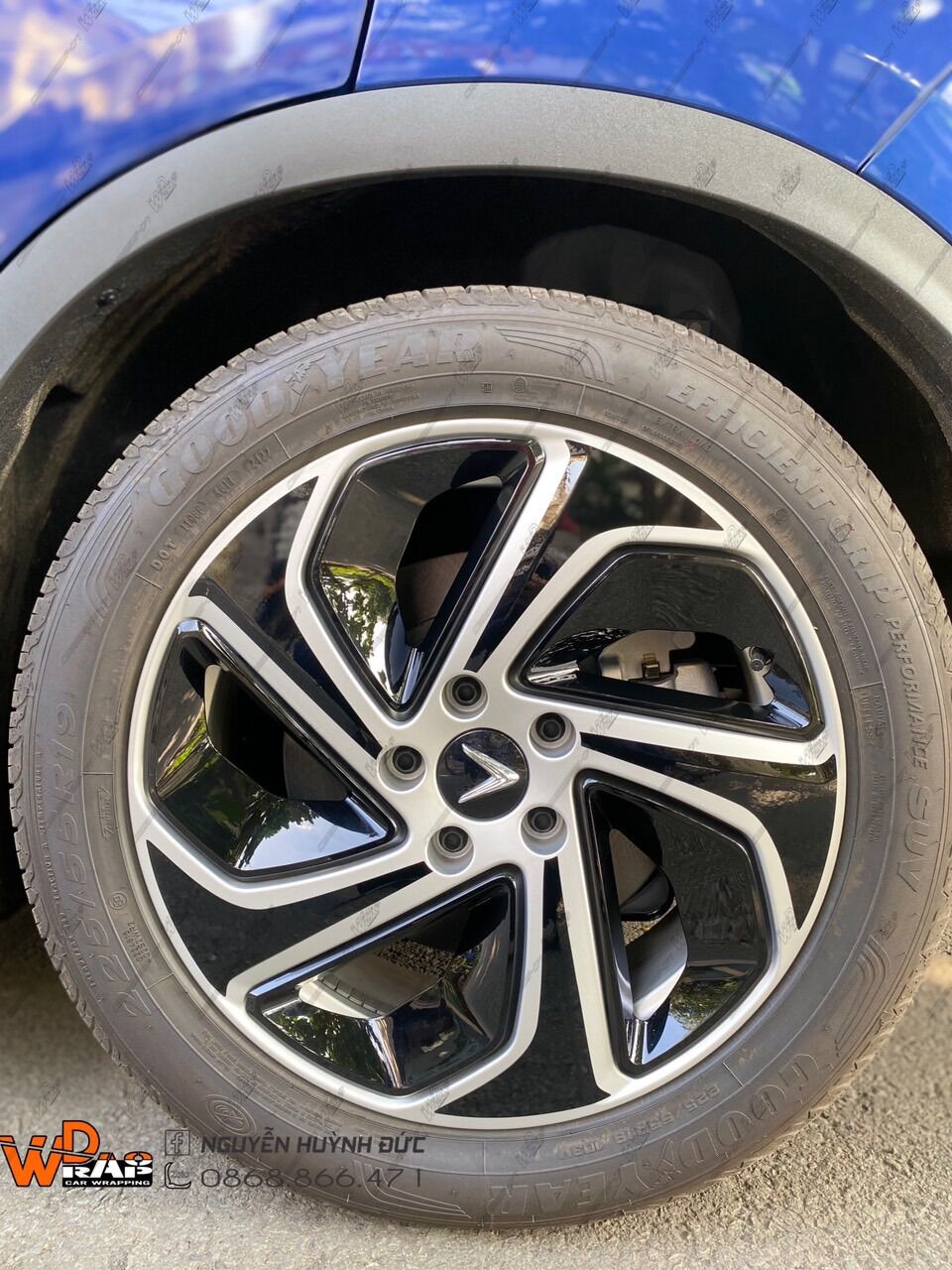 Decal dán mâm Vinfast VF8 ( bộ 5 bánh)