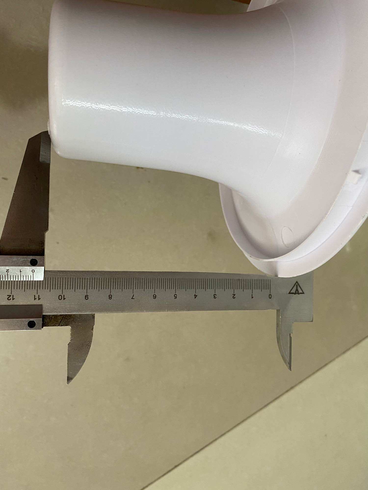 Phễu úp bình cây nước nóng lạnh 16,8cm