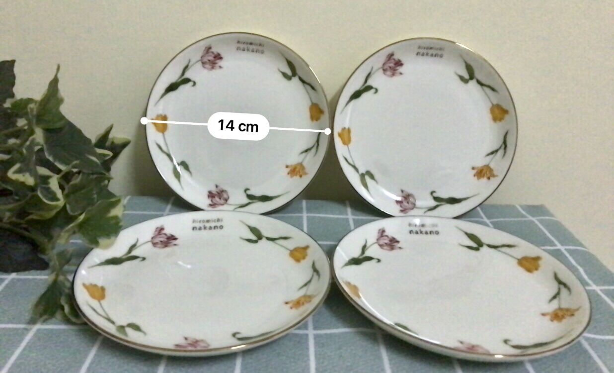 Dĩa hoa gốm sứ nhật tinh xảo