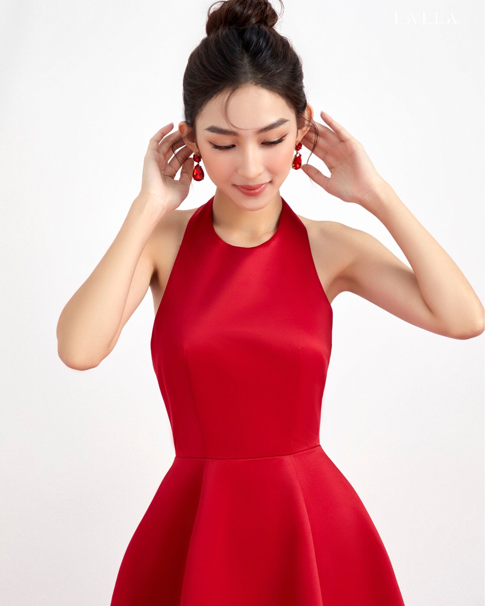 Lalla - đầm yếm hở lưng xoè nhẹ nữ