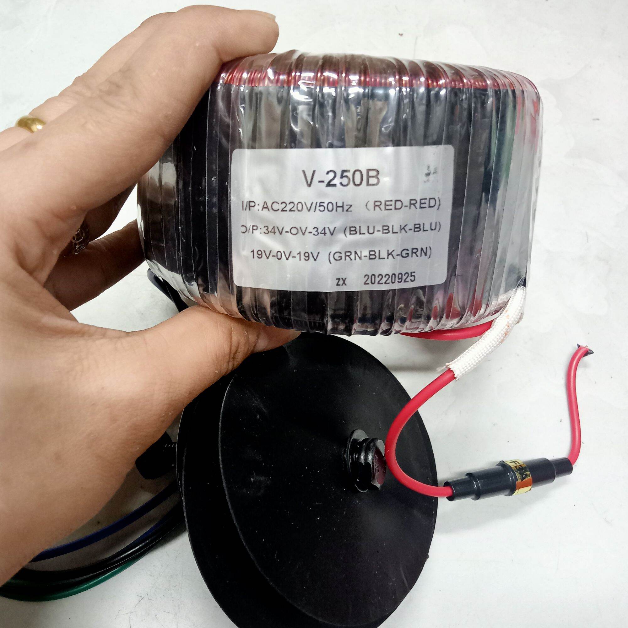 Biến áp xuyến cho mạch loa kéo v250b