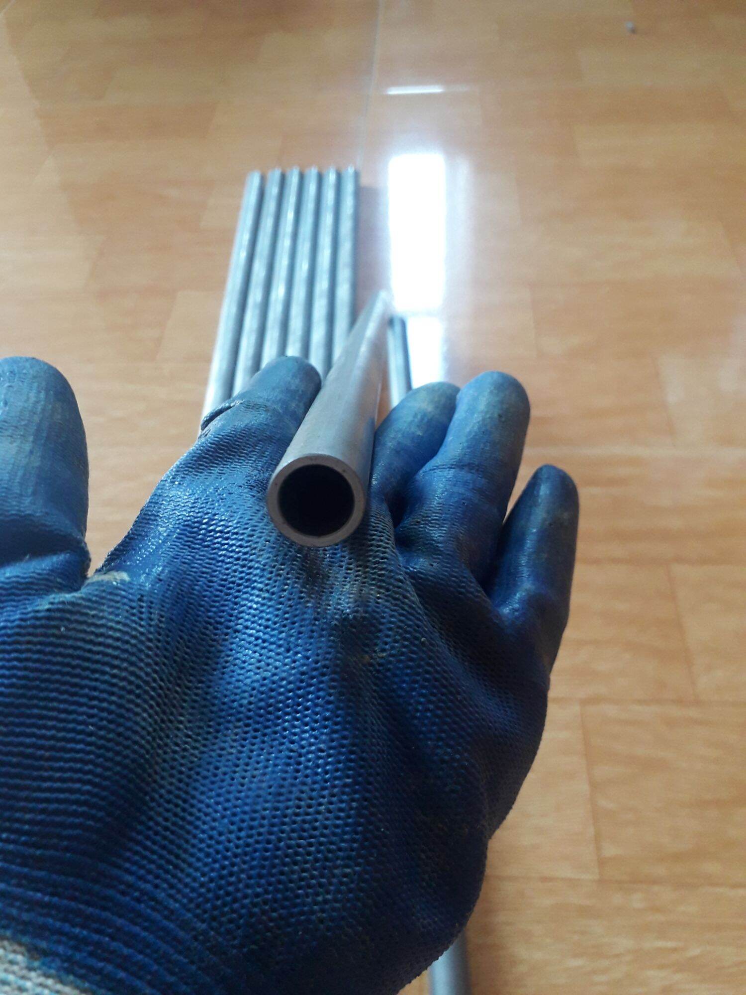 Thanh thép f16 lỗ trong 12mm