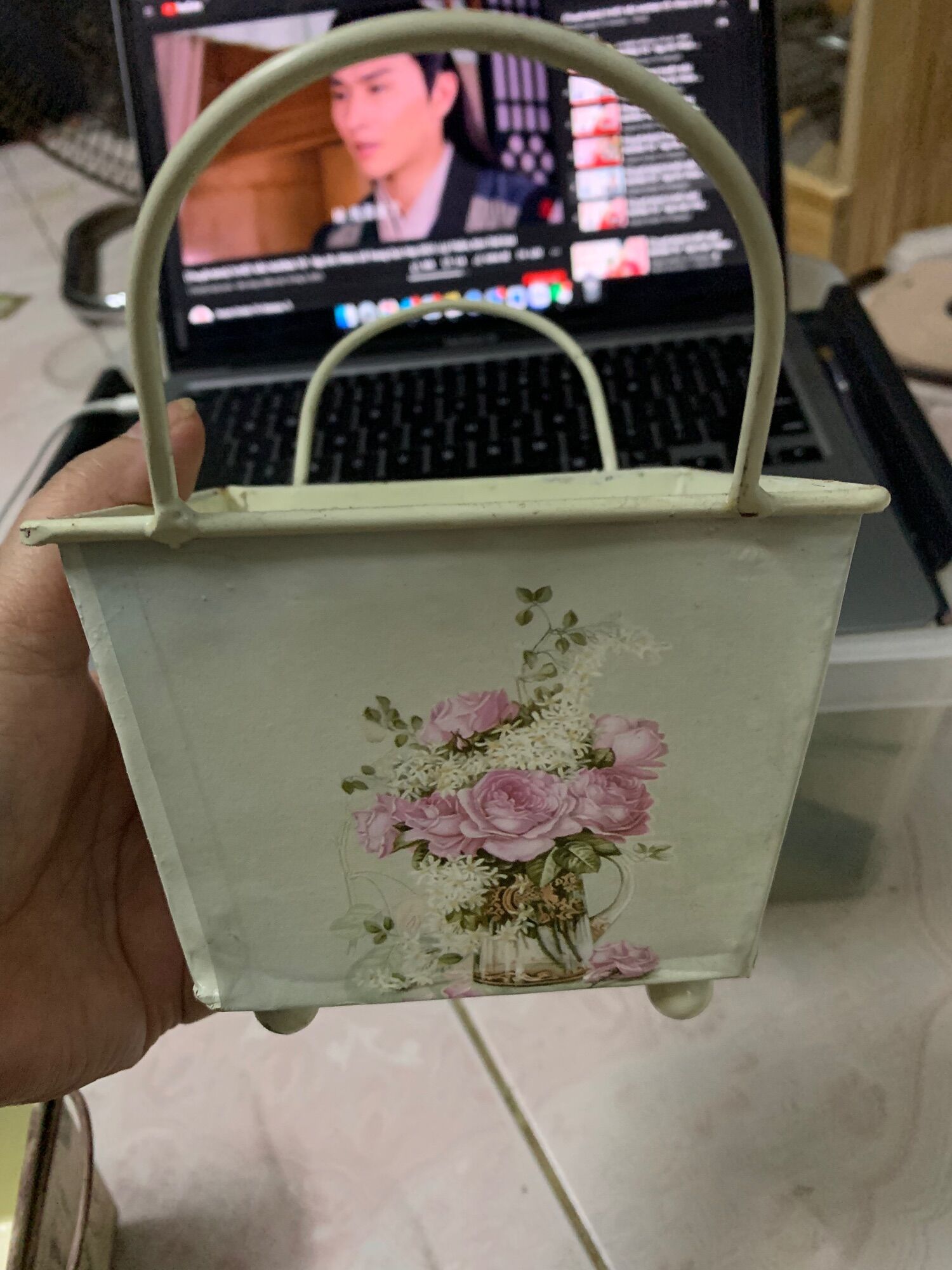 Xô thiếc vuông vintage