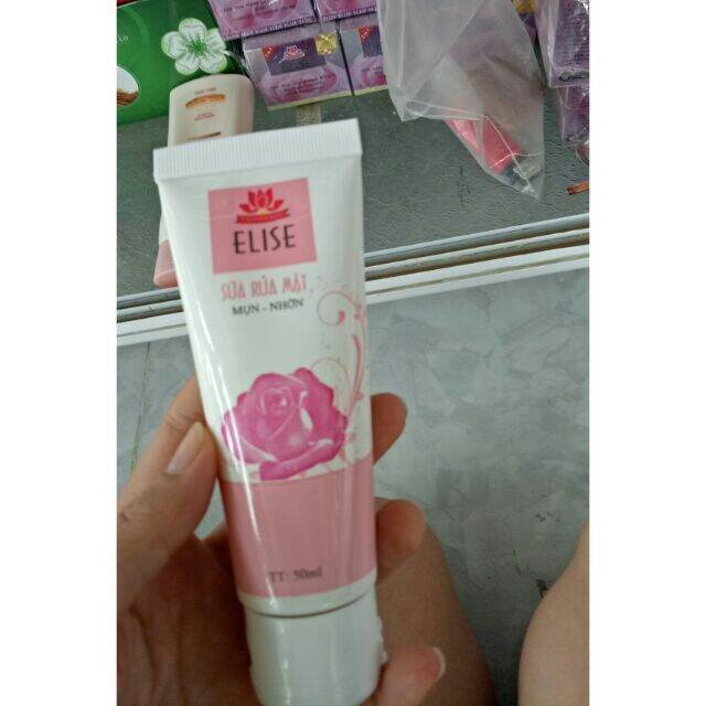 sữa rửa mặt mụn nhờn Elise