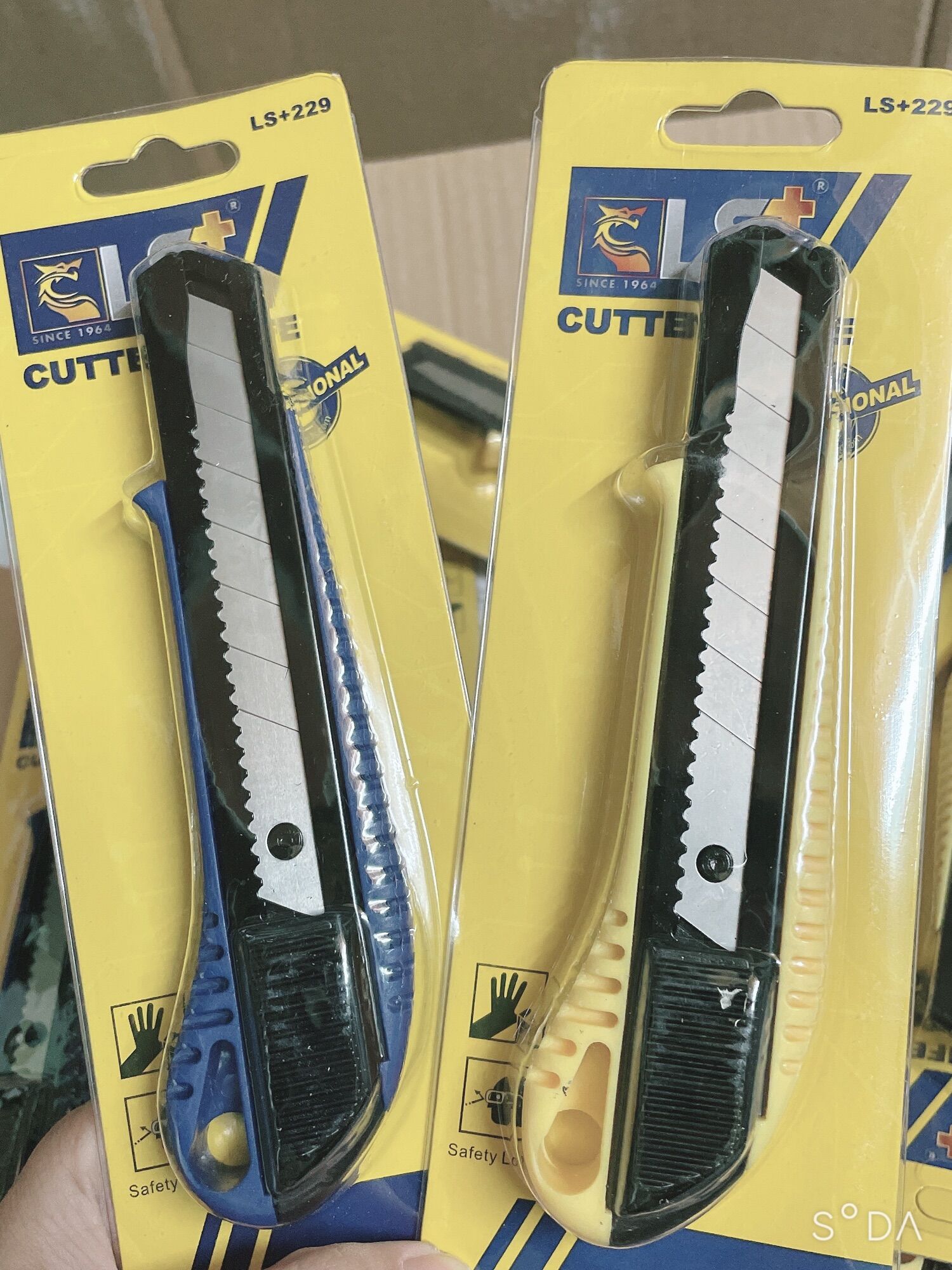Dao rọc giấy LS+229 bảng lớn