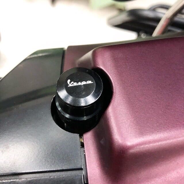 Bộ ốc bít lỗ gương nhôm cnc logo vespa