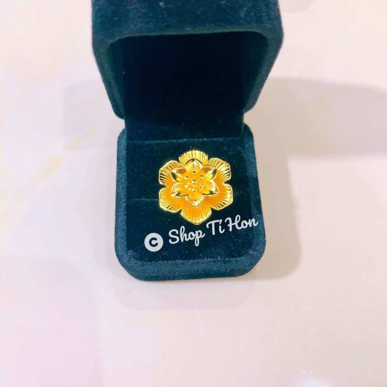 Nhẫn cưới mẫu hoa mai mạ vàng 24k có đóng kí hiệu