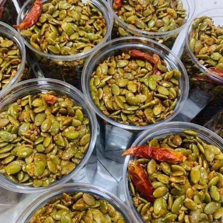 100gr hạt bí rang tỏi ớt