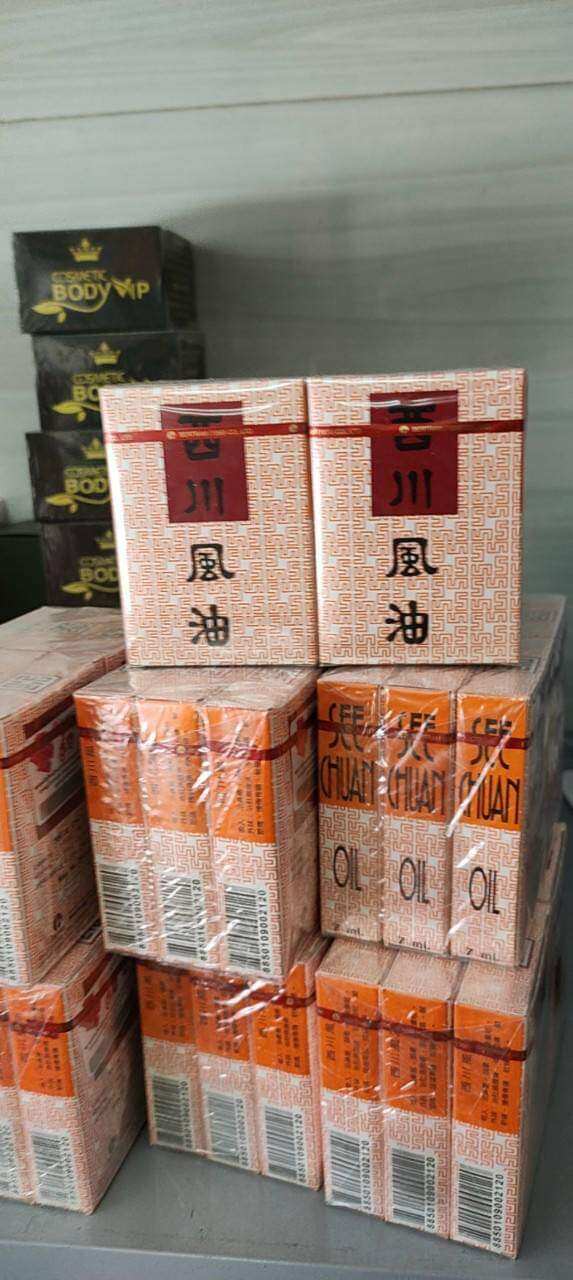 Dầu gió nước trắng Thái Lan