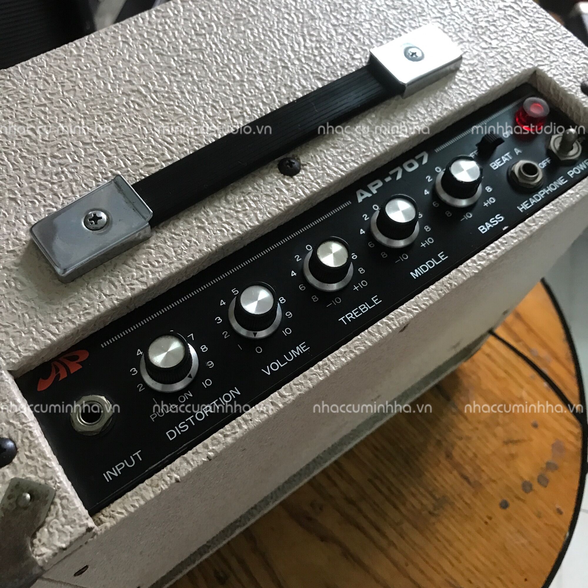Guyatone AP-707 Guitar Amplifier, hàng đã qua sử dụng