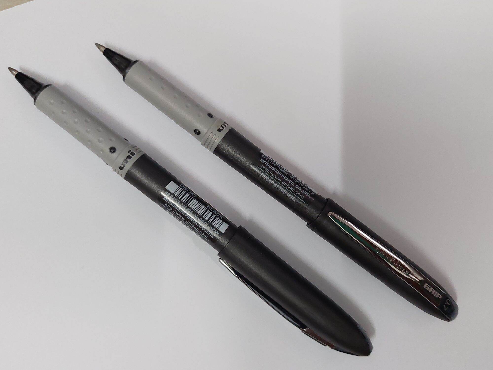 Bút Uni UB-247 GRIP Fine (Viết & Ký) Roller ball Pen ( Made in Japan) 0.7mm