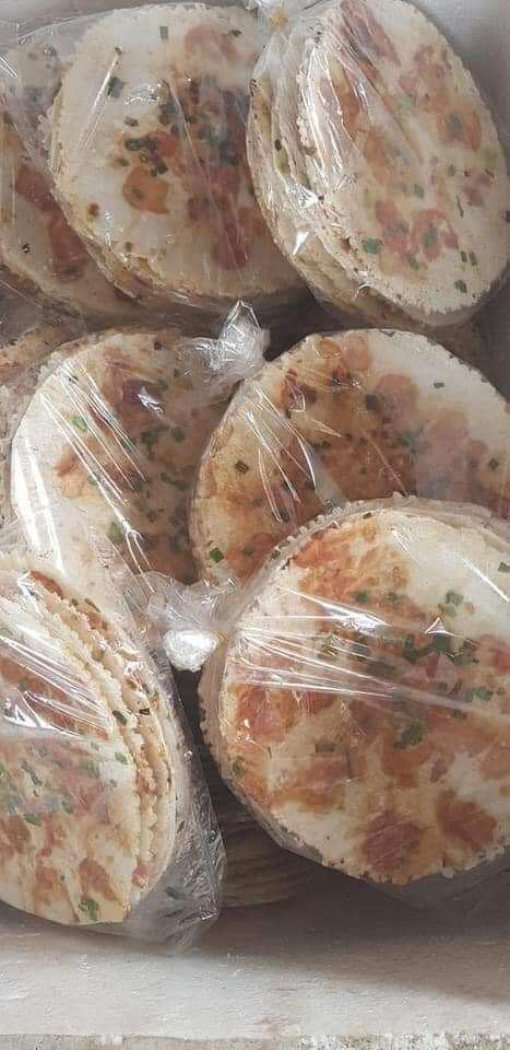 10 Bánh ép nhân thịt sả Huế