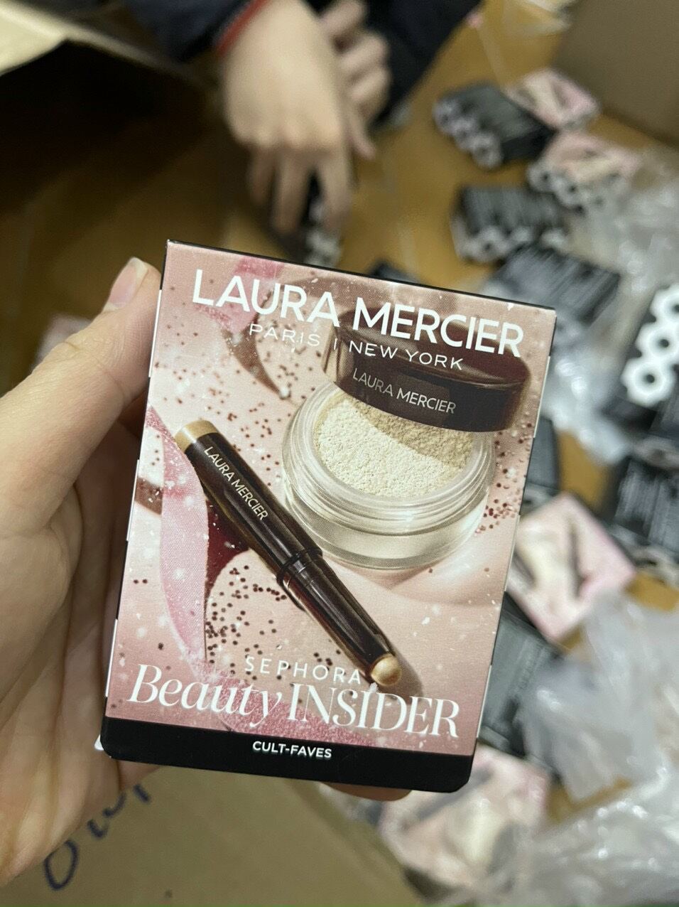 Set phấn phủ và sáp kẻ mắt laura mercier minisize