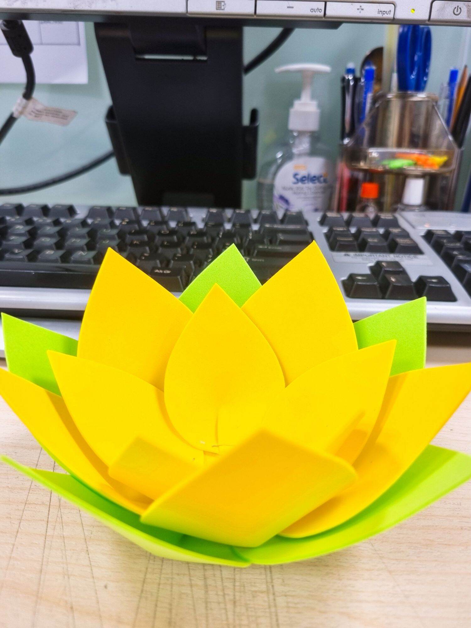 Hoa đăng mút xốp ( không kèm nến)