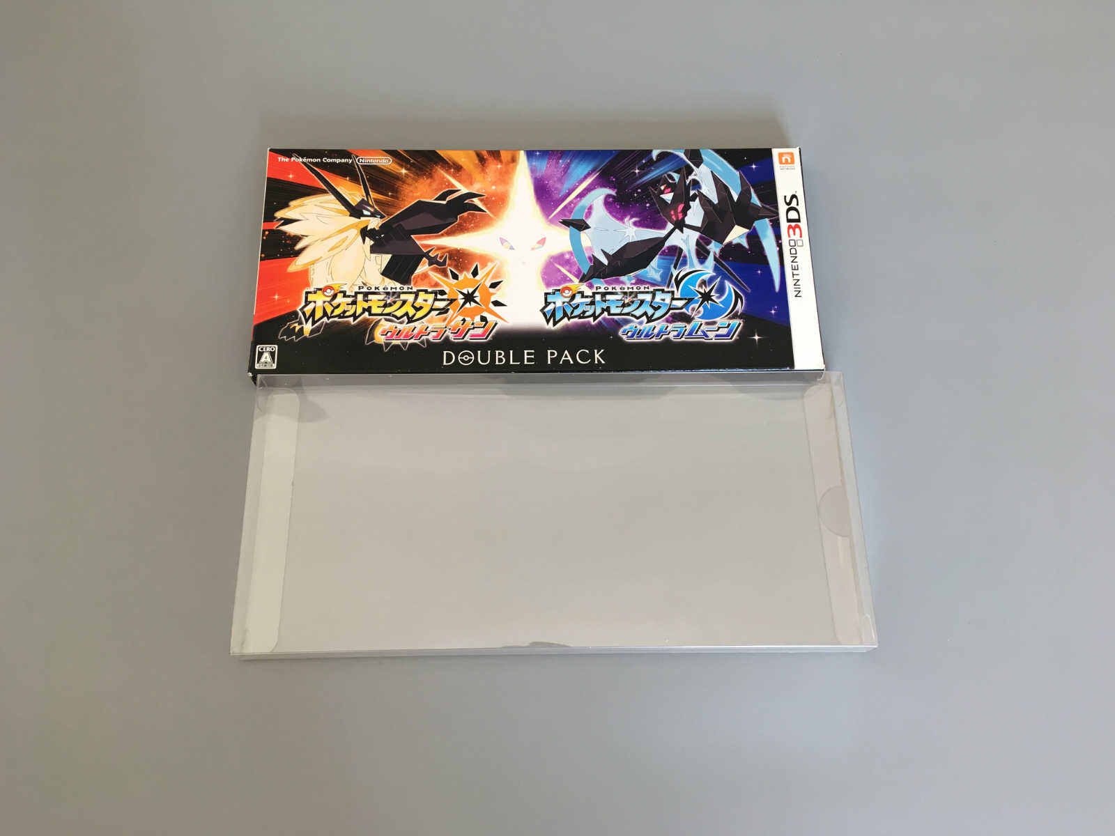 Hộp Trưng Bày Đựng Đồ Phiên Bản Giới Hạn Mặt Trăng Mặt Trời Pokemon Phiên Bản Cùng Bó Nhật Nguyệt Cứu Cực Khả Mộng Cứu Tinh Linh Bảo 3DS