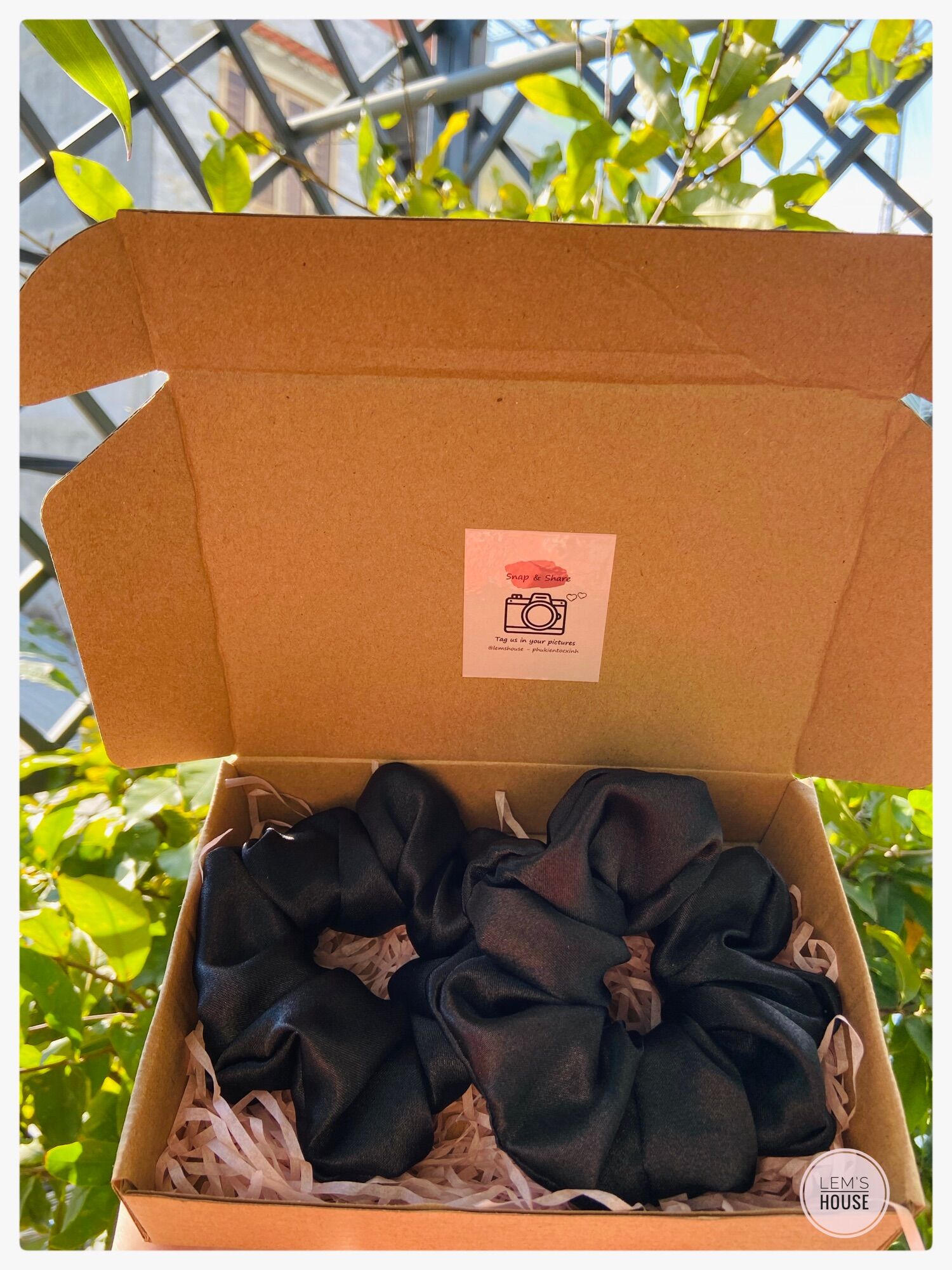 CỘT TÓC SCRUNCHIE LỤA NHIỀU MÀU NỮ TÍNH