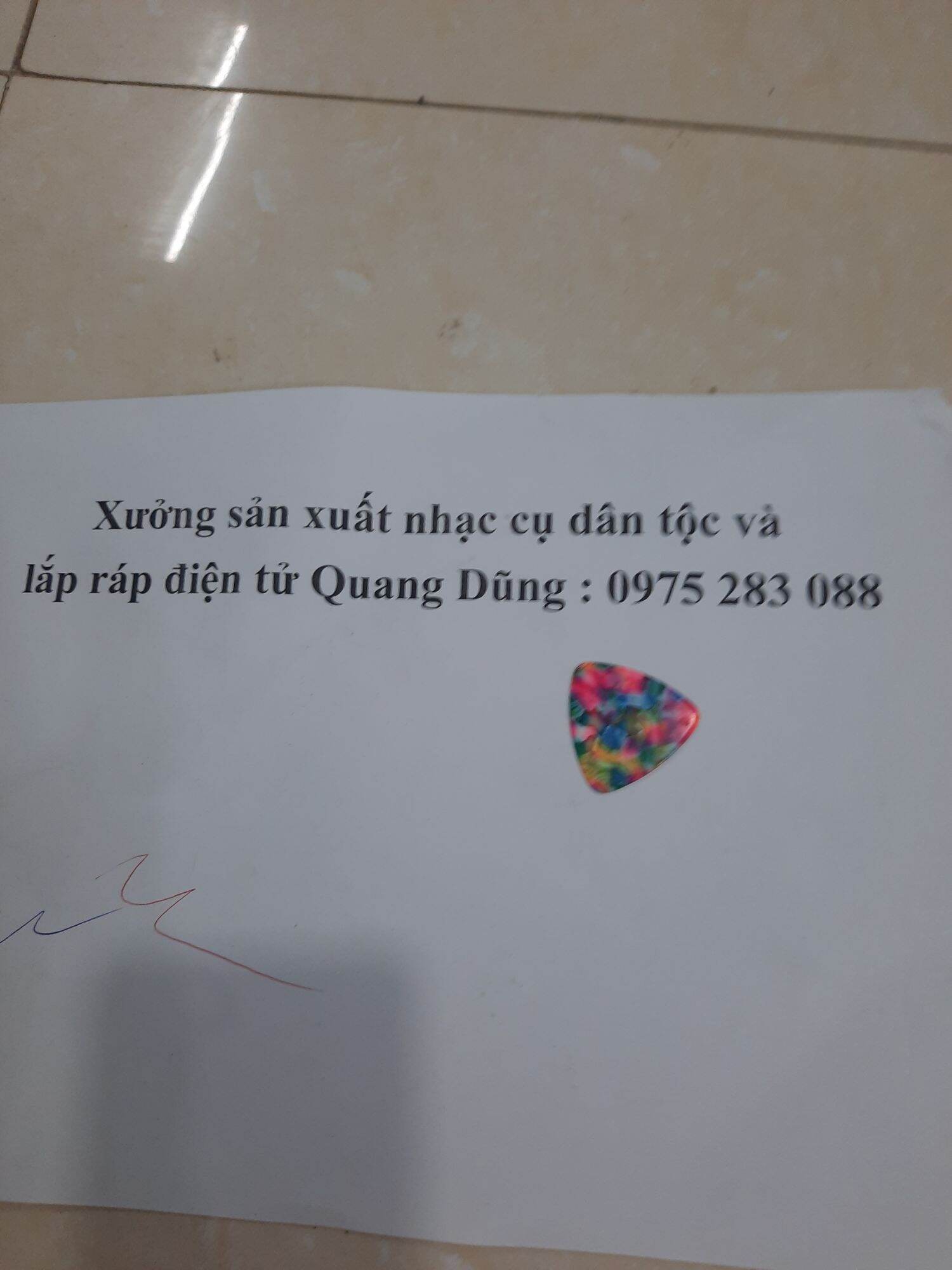 Móng gảy đàn nguyệt